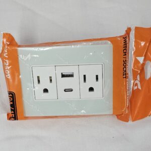 20260116_171043 Tomacorriente Doble Moderno con Puertos USB y USB-C